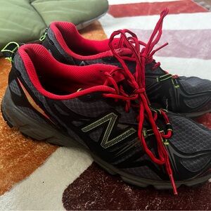 New Balance Trail Walking Sneakers